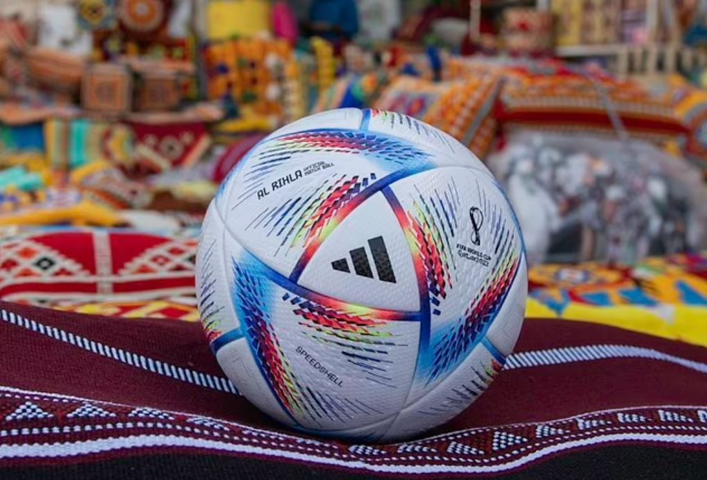 （卡達世界盃用球。圖片來源：每日郵報）
