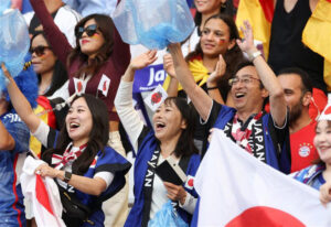 日本球迷現場幫日本隊加油